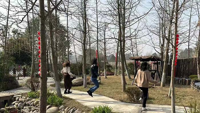 金莎娱乐官网最全网站手机版妇女节活动-跳绳