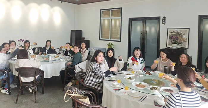 金莎娱乐官网最全网站手机版妇女节活动-聚餐