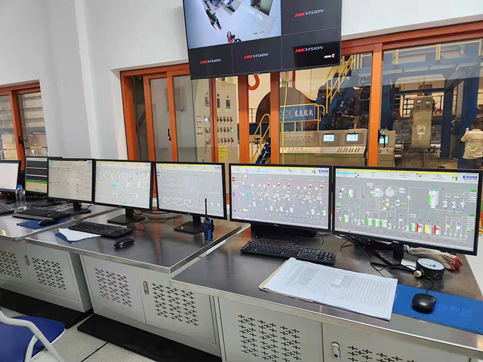 越南黄河生产线DCS控制系统室现场.jpg